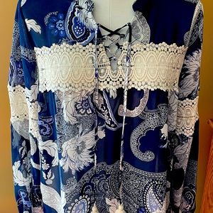 Misses Top. Melissa Paige size small Navy and off white with off white lace.